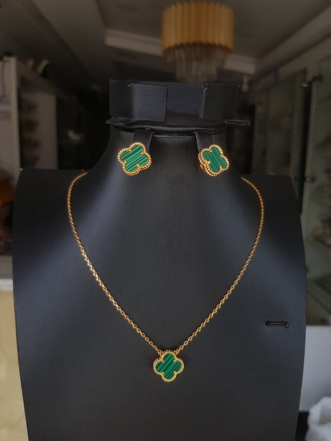 Brazilian Gold Green Vancleef Short-Chain With Earrings