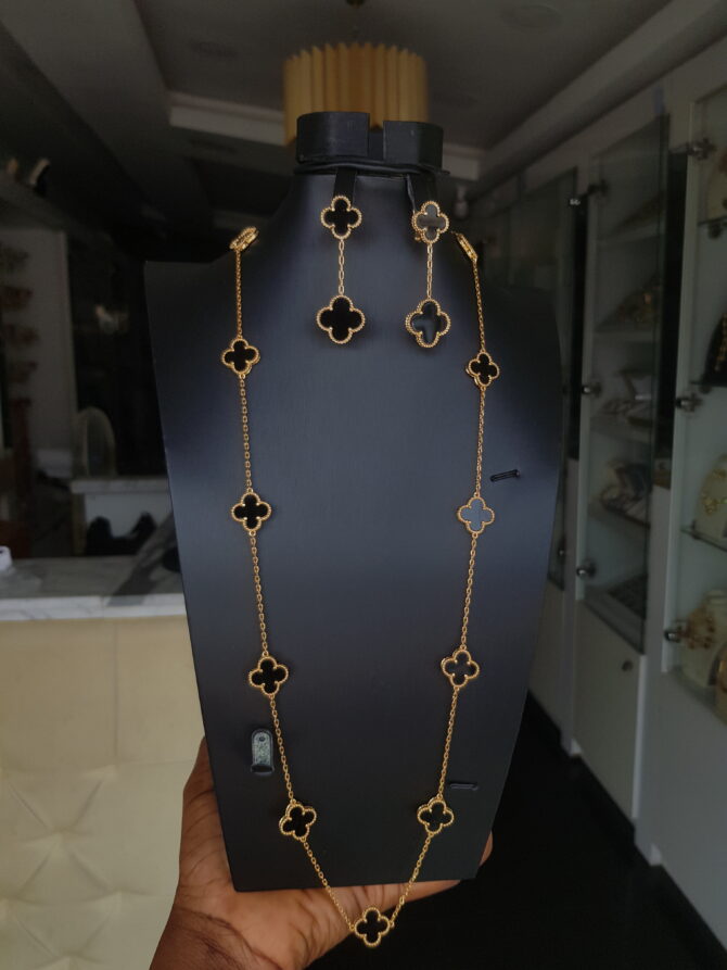 Brazilian Gold Black-Vancleef Long-Chain With Dangling Earrings