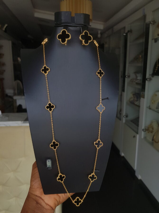 Brazilian Gold Black Vancleef Long-Chain With Earrings