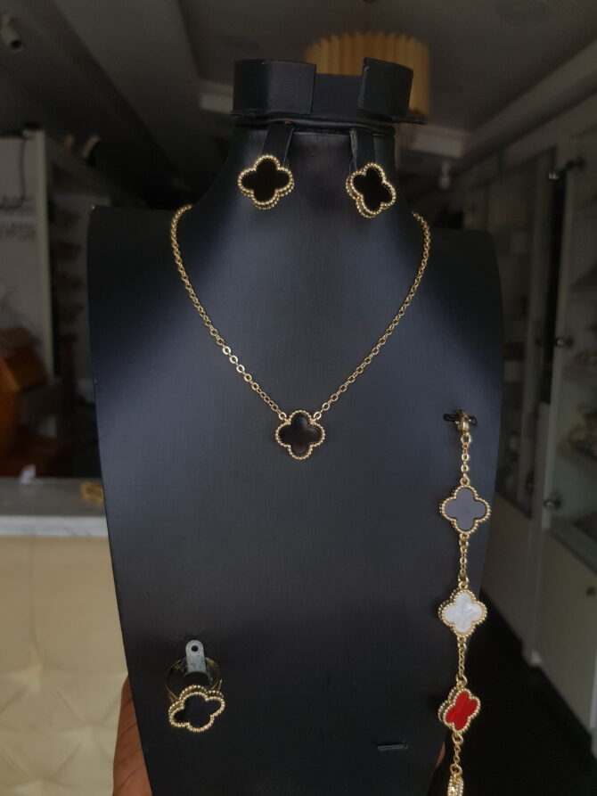 Multicolored Costume Vancleef Short-Chain Sets